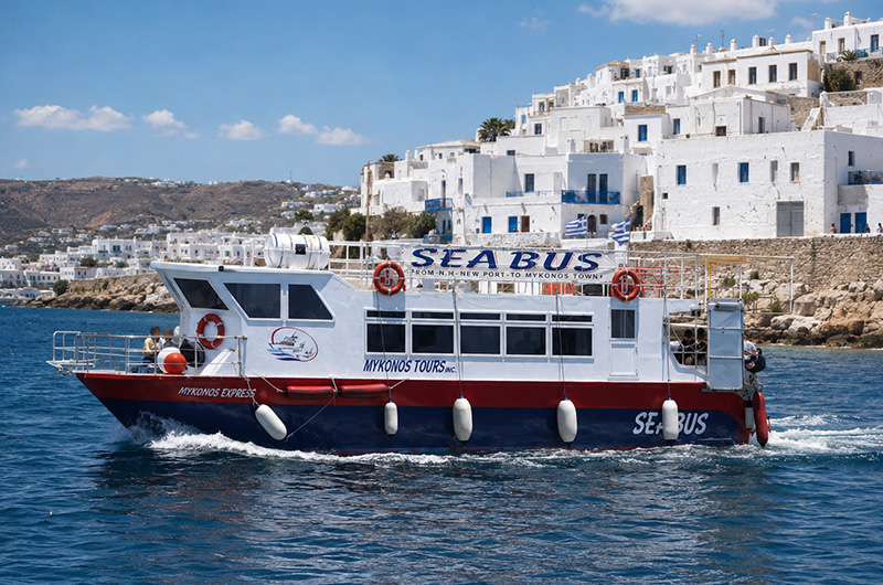 mykonos-seabus-to-mykonos-town-makis-place-hotel