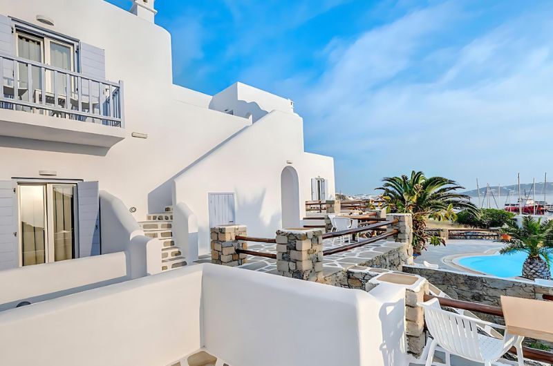 Makis Place Hotel in Tourlos, Mykonos New Port – Mykonos Travel Guide Makis Place Hotel in Tourlos, Mykonos New Port – Mykonos Travel Guide