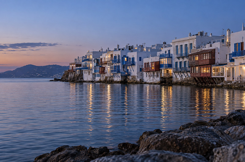 02-little-venice-mykonos-evening