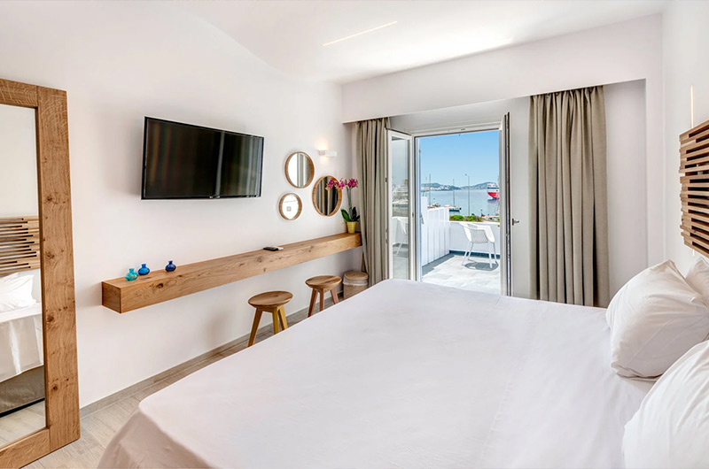 Makis Place room near Mykonos New Port, ideal for travelers staying 1 or 2 nights in Mykonos makis-place-hotel-room-near-mykonos-new-port
